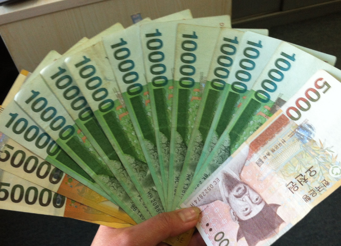 韩元跌至8个多月以来的最低水平 韩元兑美元在本半年下跌逾8%