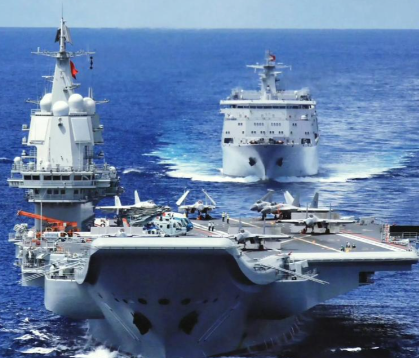 山东舰完成年度最后一次海上训练 山东舰返回海南三亚某军港