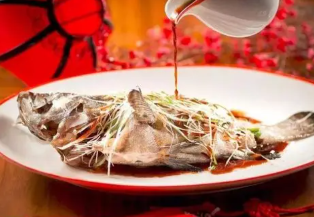 2026年夜饭预订火爆，2026年夜饭如何吃得健康又美味?