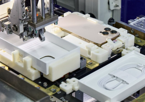 中国的薄薄手机膜何以走向全世界 中国手机膜行业产量在全球占比多少 中国的薄薄手机膜何以走向全世界 中国手机膜行业产量在全球占比多少