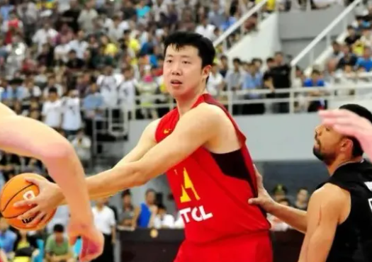 王治郅入选国际篮联名人堂，2026国际篮联名人堂名单公布