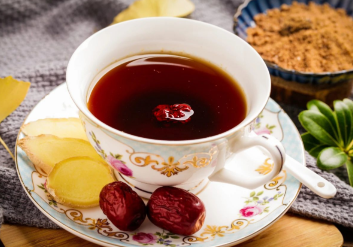 冬季这些养生热饮竟会加速蛀牙?寒冬热饮暖身也别忽视护牙细节