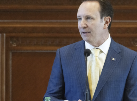 特朗普:美国“必须得到格陵兰岛” 特朗普宣布任命兰德里为美国格陵兰岛特使