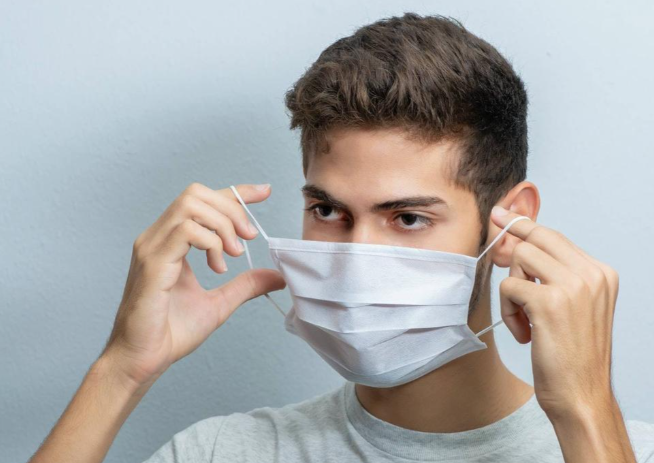 流感季如何正确佩戴口罩？2025年口罩的选择使用与更换指南