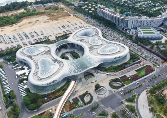 三亚免税店销售额连续5日破亿元 三亚发放1000万元的消费券 三亚免税店销售额连续5日破亿元 三亚发放1000万元的消费券