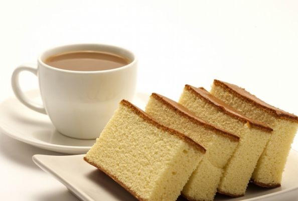 1个奶油苹果糖相当于3碗米饭，哪些人要谨慎吃奶油苹果糖？