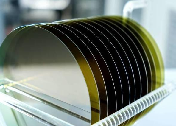 瀚天天成研发出首款12英寸高质量碳化硅外延晶片 第三代半导体碳化硅具有哪些优势