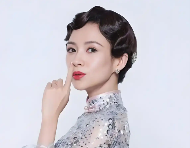 章子怡凭《酱园弄》四封金莲花影后,章子怡5座金莲花在手! 章子怡凭《酱园弄》四封金莲花影后,章子怡5座金莲花在手!