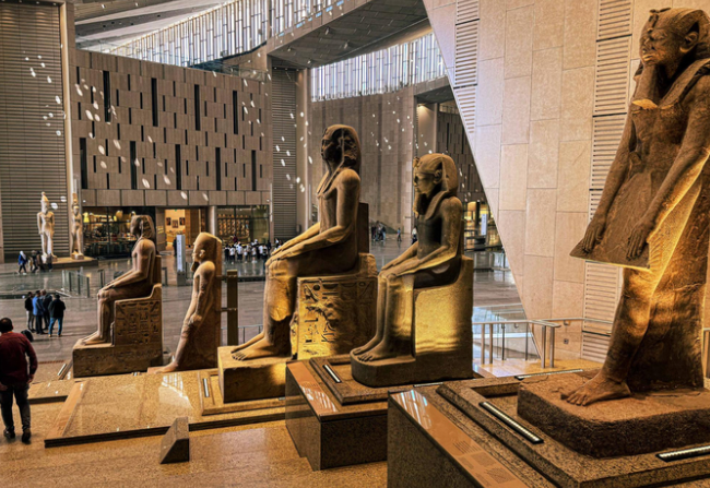 大埃及博物馆第二艘太阳船启动安装，古埃及法老木船在大埃及博物馆重组