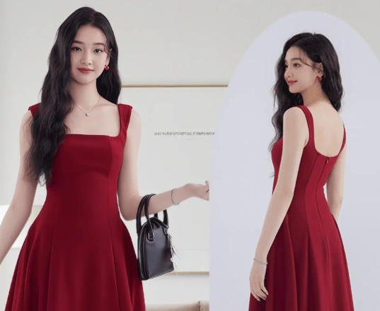 红色丝绒裙叠穿蕾丝内搭惊艳（红色丝绒裙圣诞约会心动造型2025）