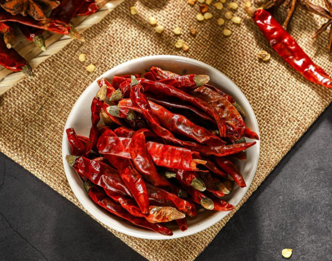 冬季吃辣椒驱寒靠谱吗？2025年辣椒素与体温调节研究