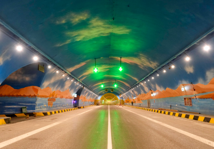 世界最长高速公路隧道通车 乌尉高速公路全线通车！