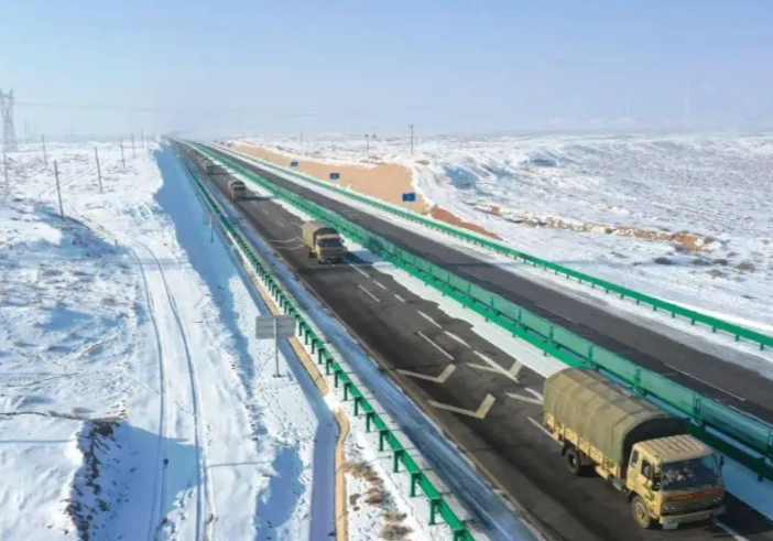 世界最长高速公路隧道通车 乌尉高速公路全线通车！