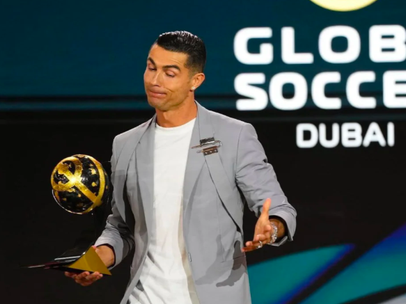 40岁C罗再添一项奖杯！C罗当选环足奖年度最佳中东球员