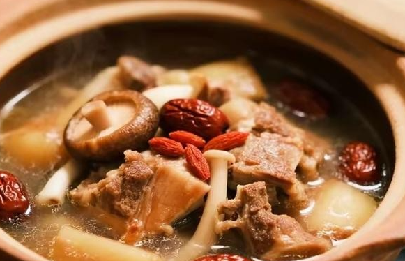 喝酒吃辣可以祛寒御冷是真是假 冬季养生食补御寒的真确做法有哪些 喝酒吃辣可以祛寒御冷是真是假 冬季养生食补御寒的真确做法有哪些