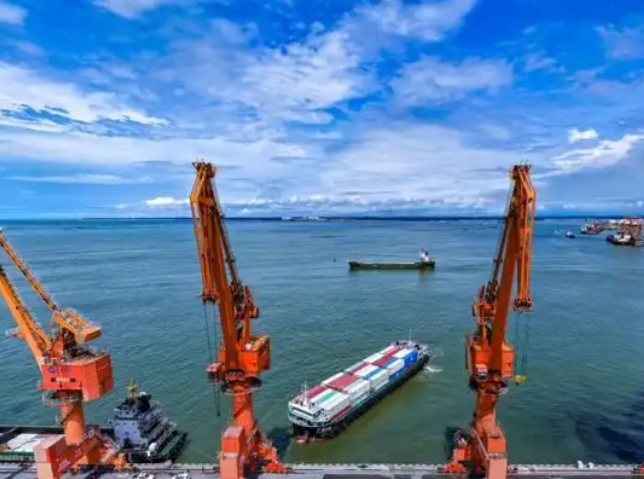 广西北部湾港集装箱吞吐量迎历史新高 广西北部湾港集装箱吞吐量破1000万标箱