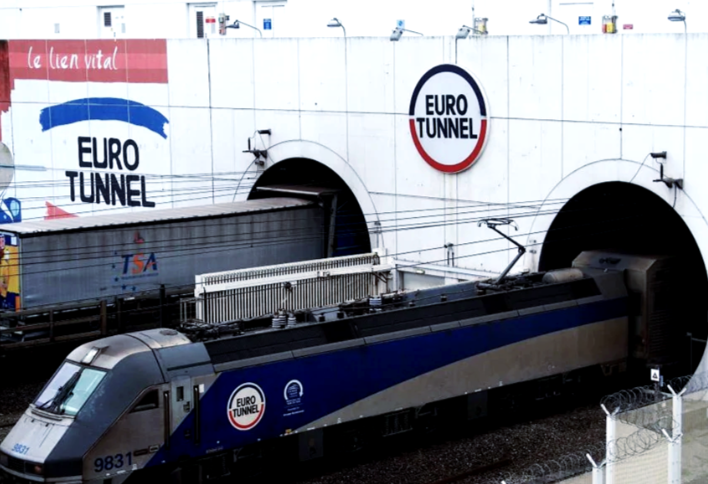 英法海底隧道铁路交通临时中断 “欧洲之星”临时关闭英法海底隧道铁路
