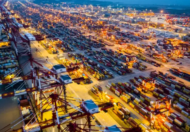 我国服务进出口总额72023.7亿元，我国服务进出口总额同比增长7.1%