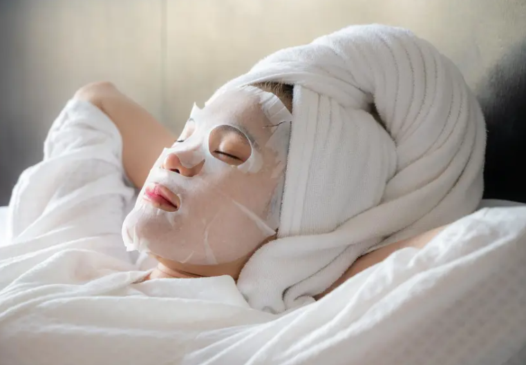 网上爆火的以油养肤真的有用吗?冬季以油养肤是干皮救星吗?