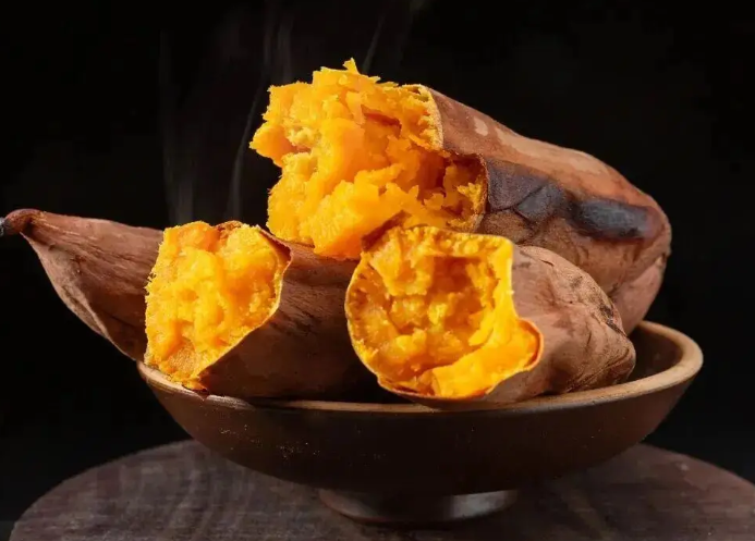 爱吃烤红薯的人天塌了，冬季烤红薯竟藏着这些科技与狠活