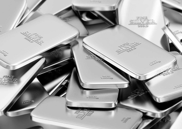 白银暴跌15%后一日暴涨近8%！白银经历五年最大单日跌幅后反弹回升