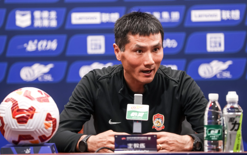 国足新帅正式亮相！邵佳一作为国足主帅首次公开亮相