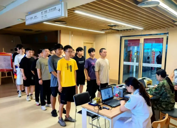 适龄男性公民都应进行兵役登记 《兵役登记工作规定》今年正式实行 适龄男性公民都应进行兵役登记 《兵役登记工作规定》今年正式实行