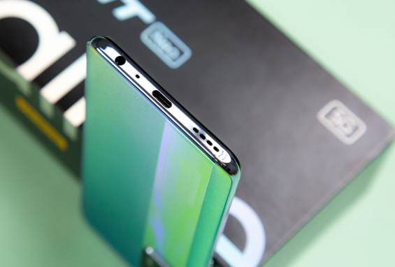 真我Neo8官宣本月发布!真我Neo8外观正式揭晓独一无二