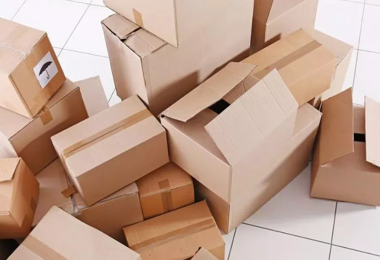 家里不要囤这些了实际或对人有害，快递纸箱千万别囤!