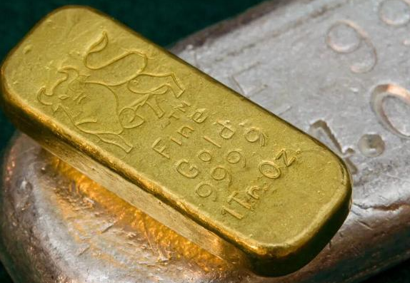 现货黄金日内涨幅扩大至2% 1月5日现货黄金报4419.7美元/盎司 现货黄金日内涨幅扩大至2% 1月5日现货黄金报4419.7美元/盎司