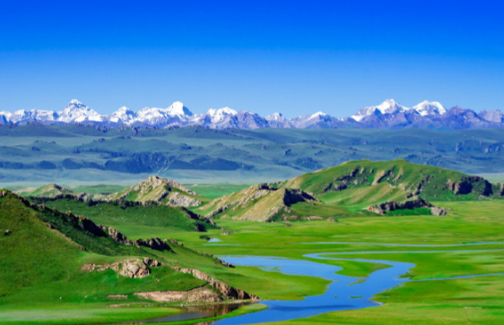 乌鲁木齐市天山山区草原适合什么季节去游玩 乌鲁木齐市天山山区草原有什么特色项目 乌鲁木齐市天山山区草原适合什么季节去游玩 乌鲁木齐市天山山区草原有什么特色项目