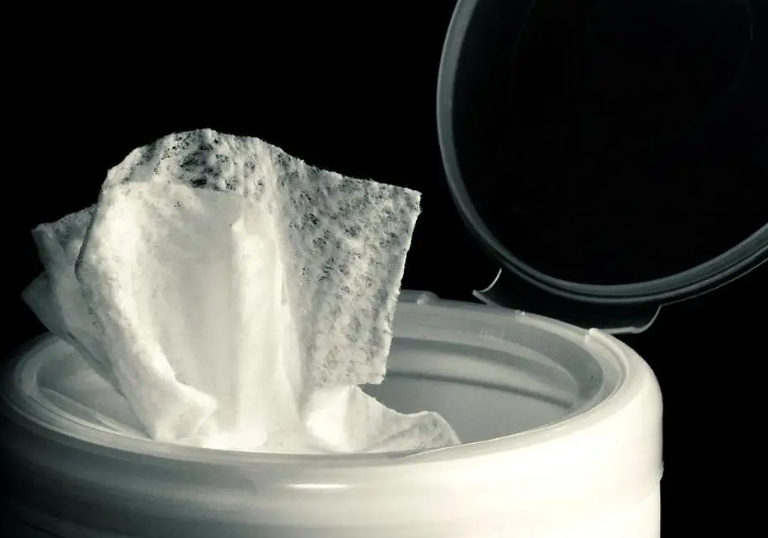 防甲流湿巾一擦就能灭病毒?2026别轻信“防甲流”湿巾