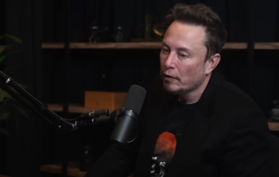 马斯克:我们已处于“技术奇点” 马斯克认为2026年能实现AGI 马斯克:我们已处于“技术奇点” 马斯克认为2026年能实现AGI