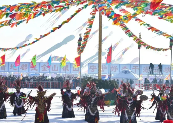 查干湖头鱼拍出1699999元高价 查干湖第24届冰雪渔猎文化旅游节开幕