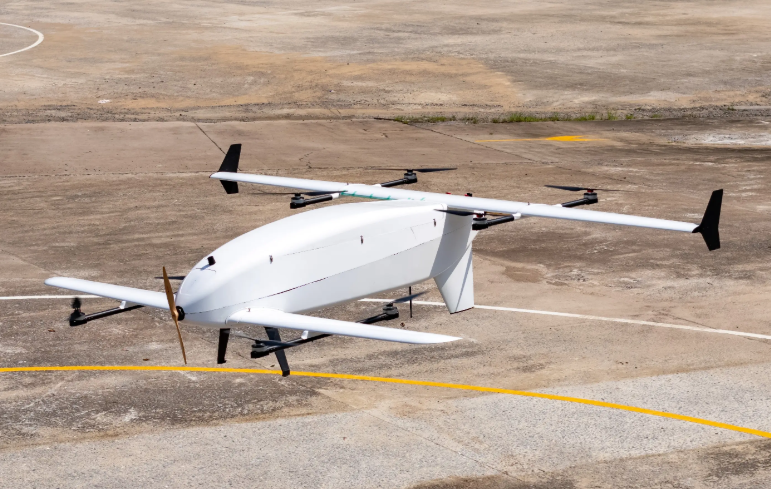 灵鹊150无人机成功首飞，灵鹊150无人机200kg级大载重长航时