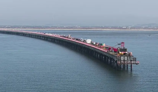 东北规模最大跨海大桥取得重大突破 大连长海大桥主墩钢平台顺利实现贯通