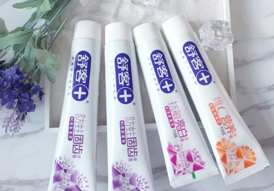 冬季牙龈出血怎么改善？2026年抗敏牙膏推荐与刷牙方式