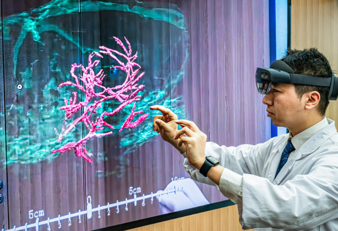 中国完成首次太空脑机接口实验，中国能实现 “意念控制飞船” 吗？