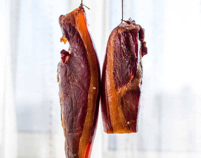 年关将至腊肉腊味纷纷上桌,警惕过量摄入“隐性盐”损害健康 年关将至腊肉腊味纷纷上桌,警惕过量摄入“隐性盐”损害健康