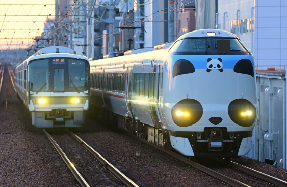 日经225指数上涨3.1% 日经指数收于53549.16点 日经225指数上涨3.1% 日经指数收于53549.16点
