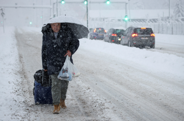 2026德国遭遇“黑冰”天气，雪后即冻“黑冰”隐患接踵而至