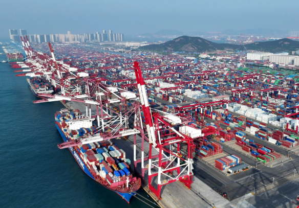 2025年中国进出口连续9年保持增长 中国连续17年稳居全球第二大进口市场 2025年中国进出口连续9年保持增长 中国连续17年稳居全球第二大进口市场