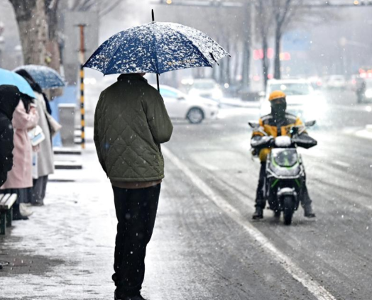 今明两天全国大部维持晴朗干燥模式 17日起全国大部地区将自西向东迎来明显降温