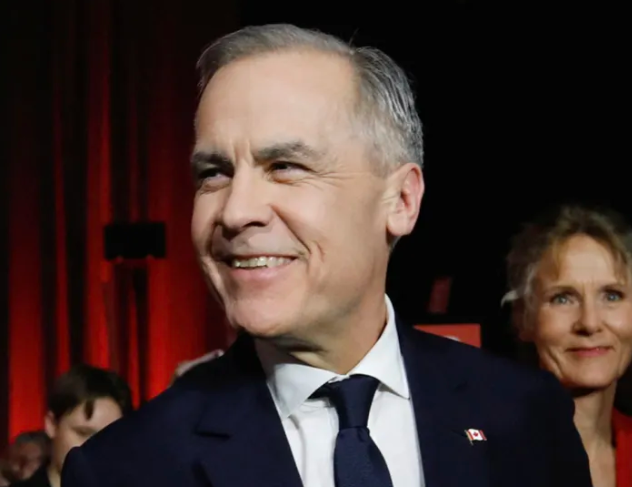 加拿大总理卡尼抵达北京 加拿大总理一到中国下了舷梯就开聊 加拿大总理卡尼抵达北京 加拿大总理一到中国下了舷梯就开聊