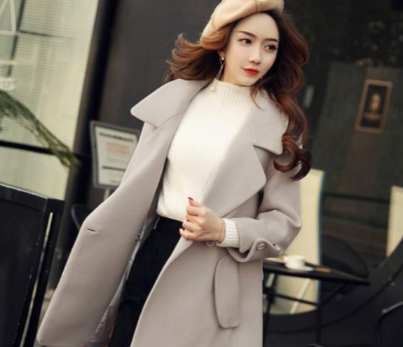 毛呢外套搭配针织帽气质满分（毛呢外套新年氛围方案2026）