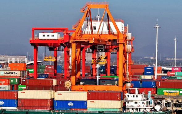 2025年赣江港口货物吞吐量首次突破1亿吨 赣江高等级航道里程已达572公里