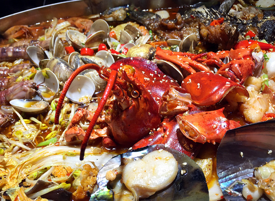 春节聚餐吃海鲜怎么避免过敏?2026年海鲜食用安全指南与替代方案 春节聚餐吃海鲜怎么避免过敏?2026年海鲜食用安全指南与替代方案