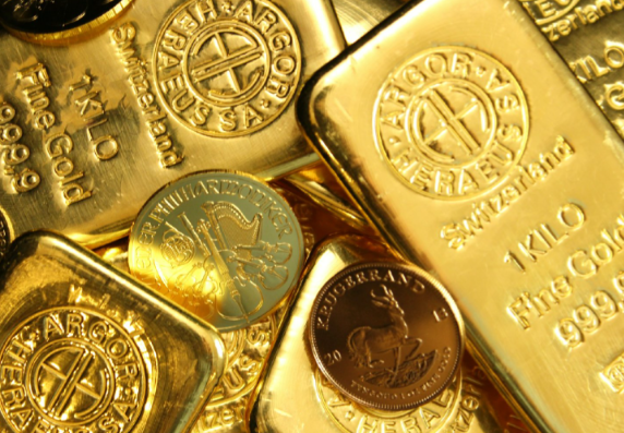 黄金仍猛涨有吊坠一夜涨1.9万 现货黄金价格达4690美元/盎司