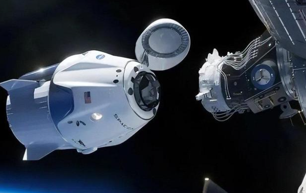2026年神二十3人乘组首次亮相，停留空间站的飞船也即将返回