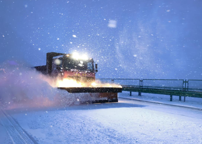 新疆-47.4℃刷新今冬最低温纪录，南方“冻哭”今年首场寒潮来袭